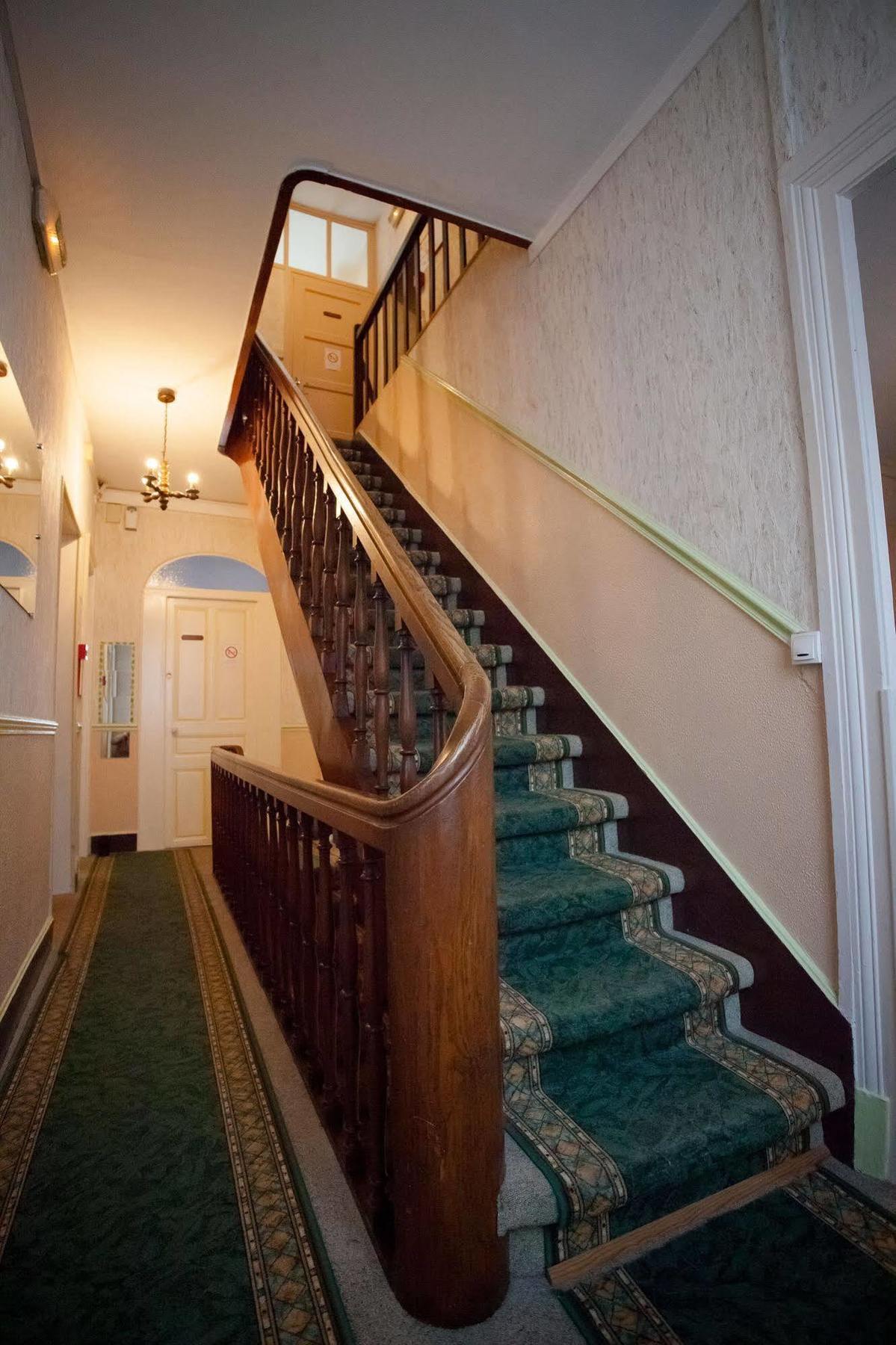 Hotel De La Cite シャロン・アン・シャンパーニュ エクステリア 写真