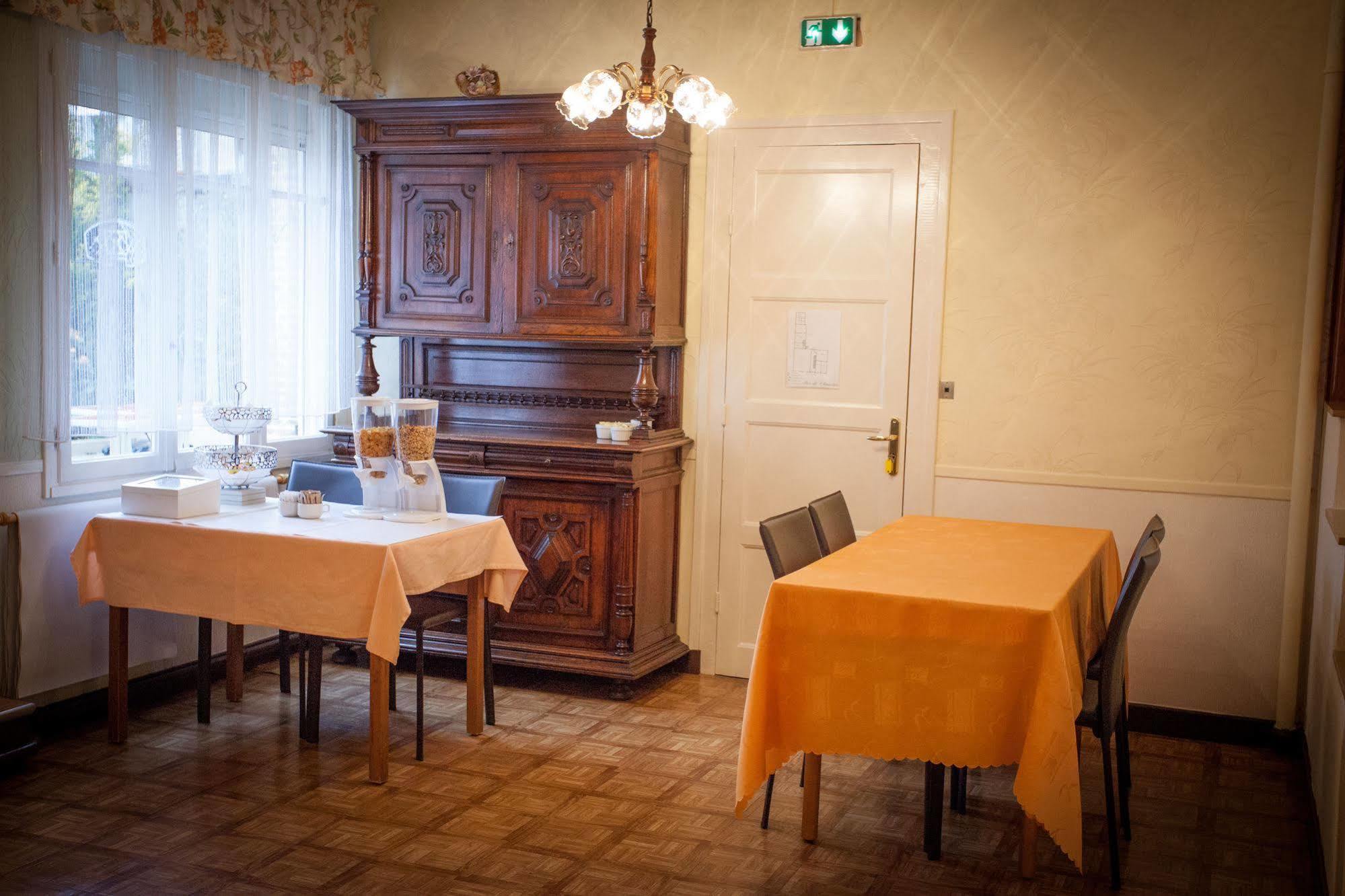 Hotel De La Cite シャロン・アン・シャンパーニュ エクステリア 写真